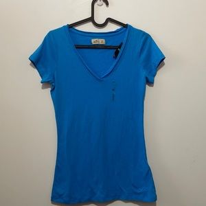 Hollister women’s blue v-neck t-shirt